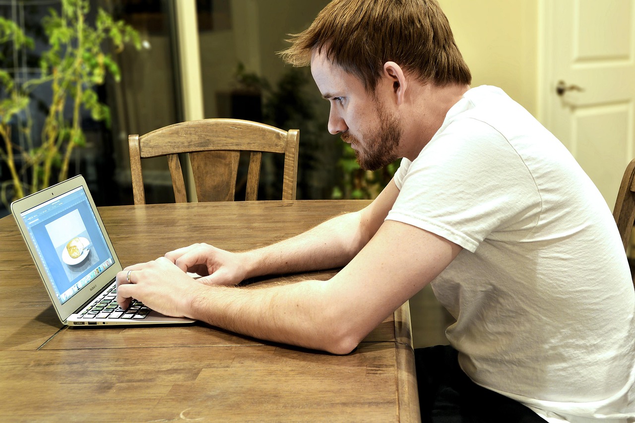 Affiliate Marketing vs Dropshipping